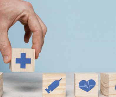 quadrat_vorderansicht-sortiment-von-medizinischen-stilllebenelementen
